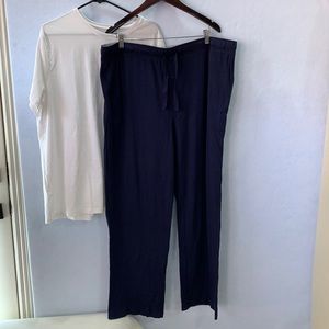 T-Shirt & Navy Blue Pajama Bottoms Goodfellow & Co